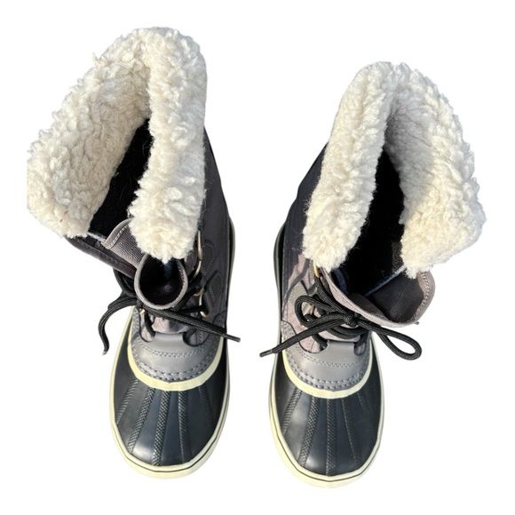 Sorel Women's Winter Carnival waterproof boot/size 6 black and gray - Picture 6 of 8